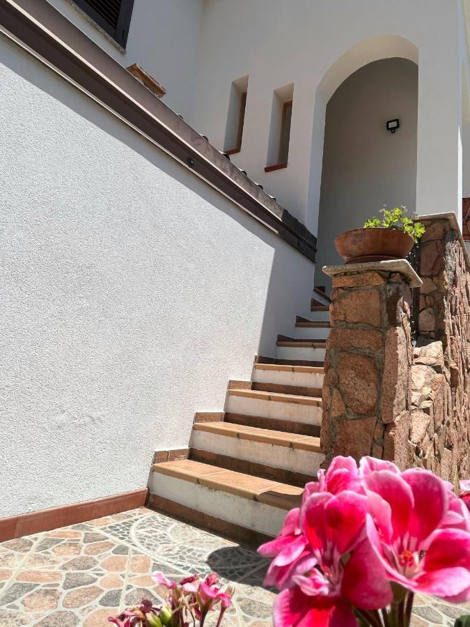 Le Sorgenti Guest House Ilbono Esterno foto