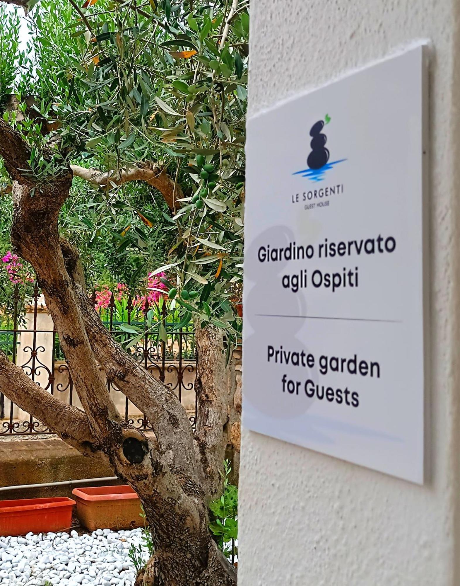 Le Sorgenti Guest House Ilbono Esterno foto