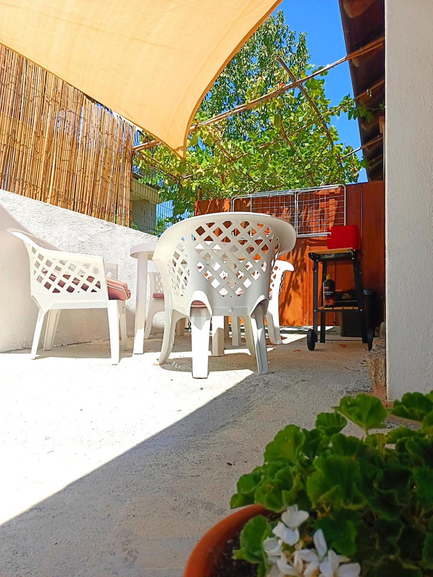 Le Sorgenti Guest House Ilbono Esterno foto